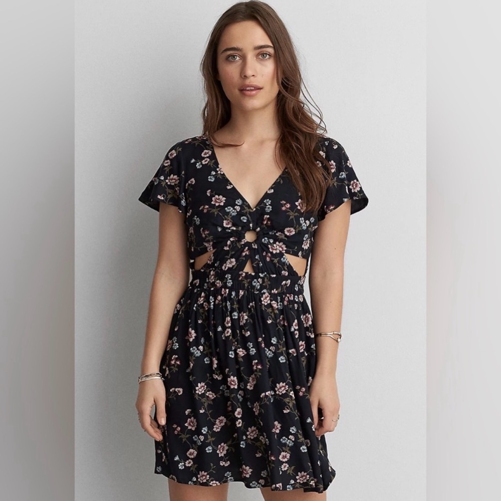 Floral Cutout V-Neck Mini Dress in Black